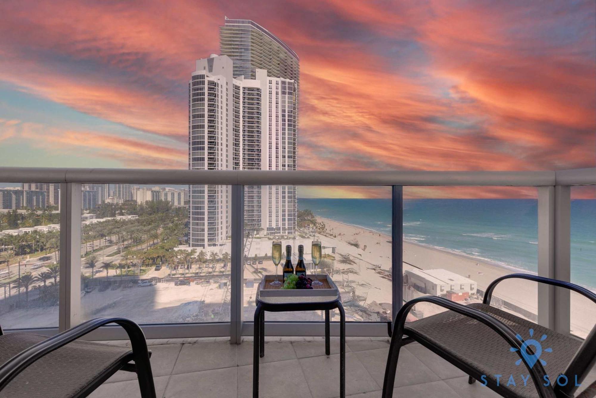 Beachfront Resort - Pool - Ocean View Balcony- Gym Miami Beach Exterior photo